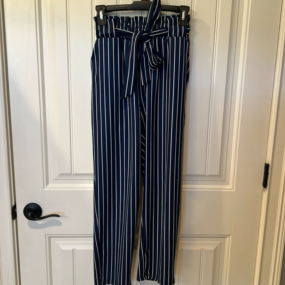 Grace Karin paper bag pant navy with white stripes EUC LARGE